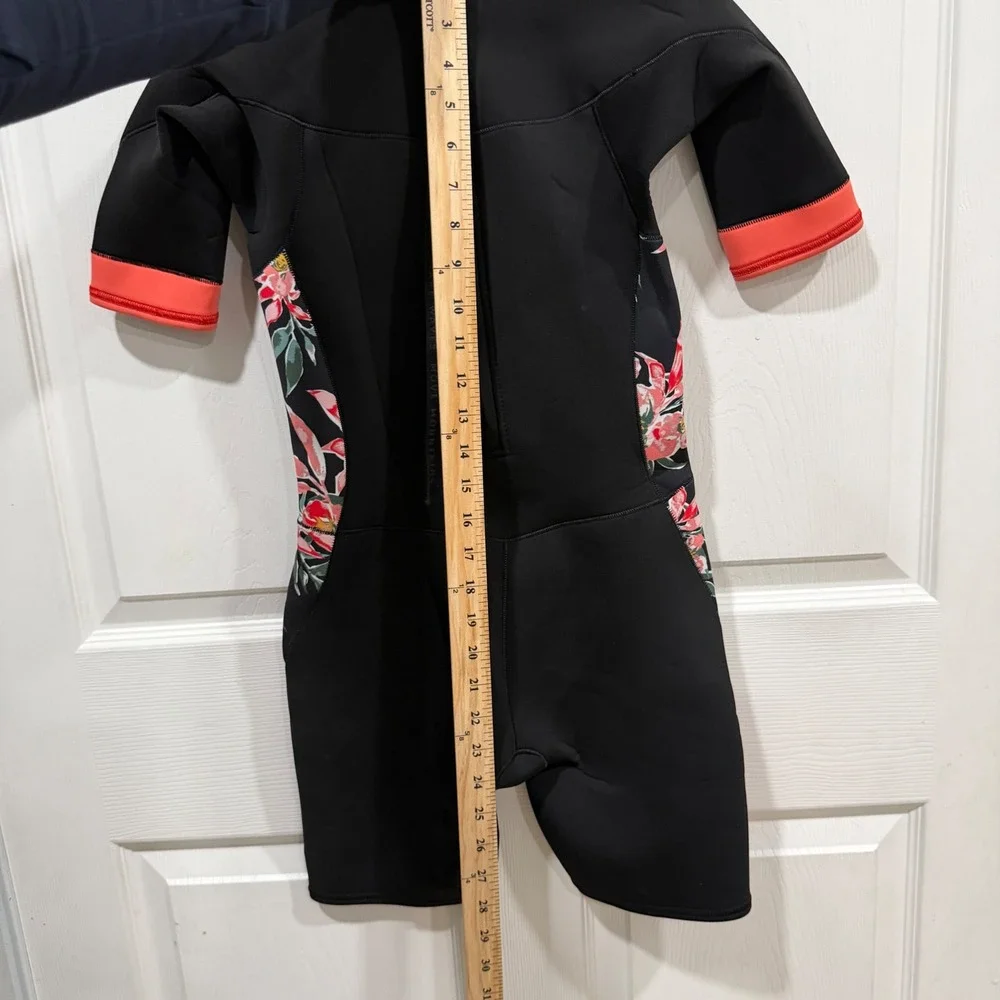 Roxy Girls Syncro 2:2 Short Sleeve Wetsuit Black Floral Coral Size 14G